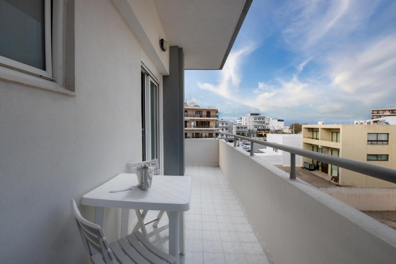 Iskas Evilion Rhodes City エクステリア 写真