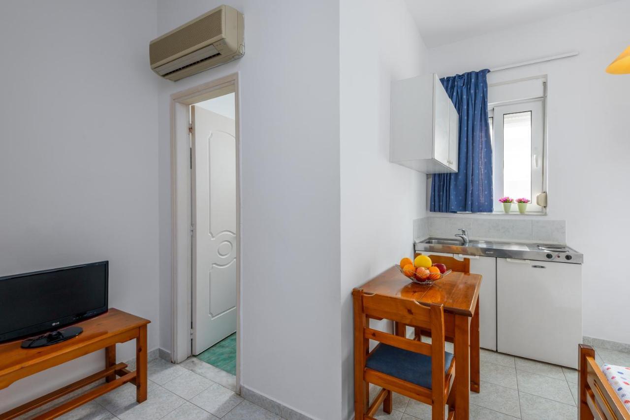Iskas Evilion Rhodes City エクステリア 写真